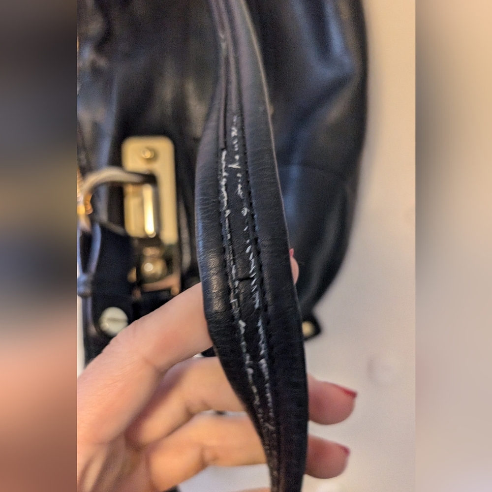 B. Makowsky *vintage* Black Leather Shoulder Bag - Picture 6 of 12